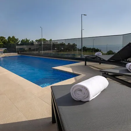 Luxury Sirius *