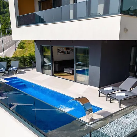 Luxury Sirius