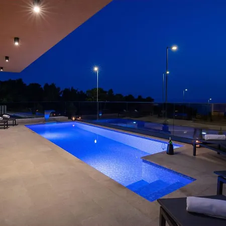 Luxury Sirius Bast