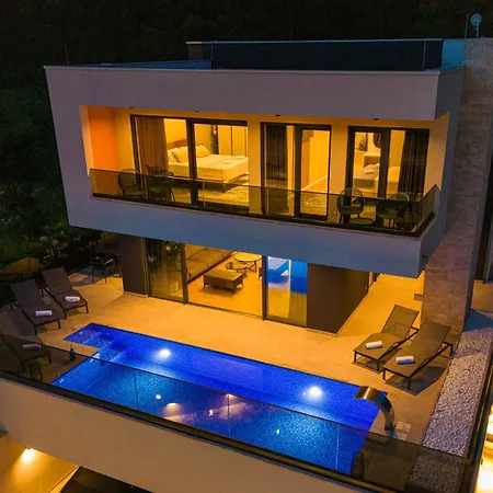 וילה Sirius Bast