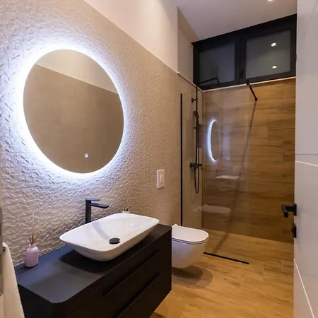 Luxury Sirius Bast